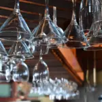 Er der cocktailshakere med indbygget si?